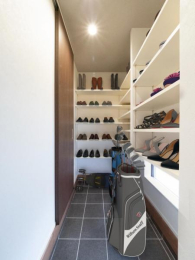  シューズインクロークは靴以外にもベビーカーなどお部屋に持ち込まず収納でき便利！【プラン例】